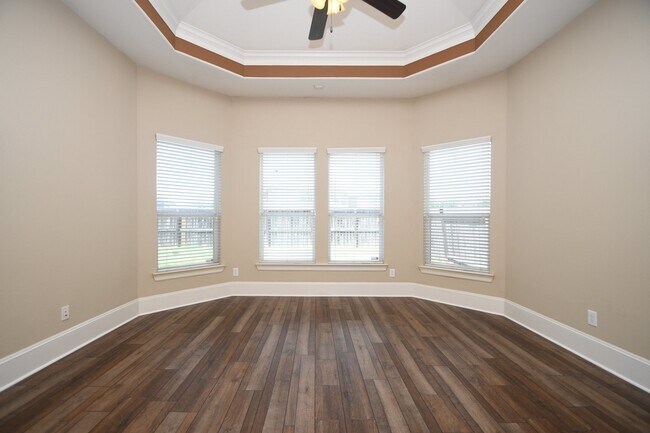 Building Photo - 606 Whitney Oaks Ln