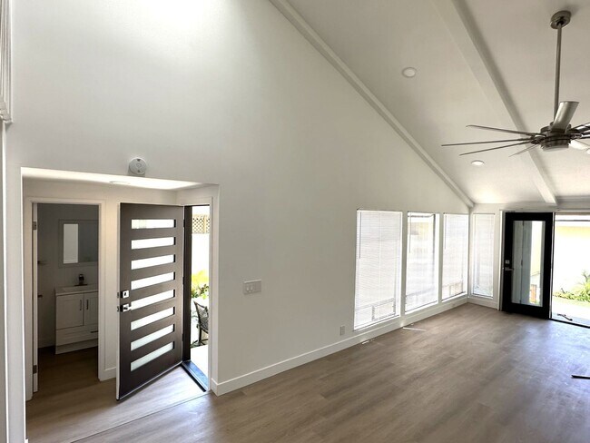 Building Photo - 401-405 Westbourne St