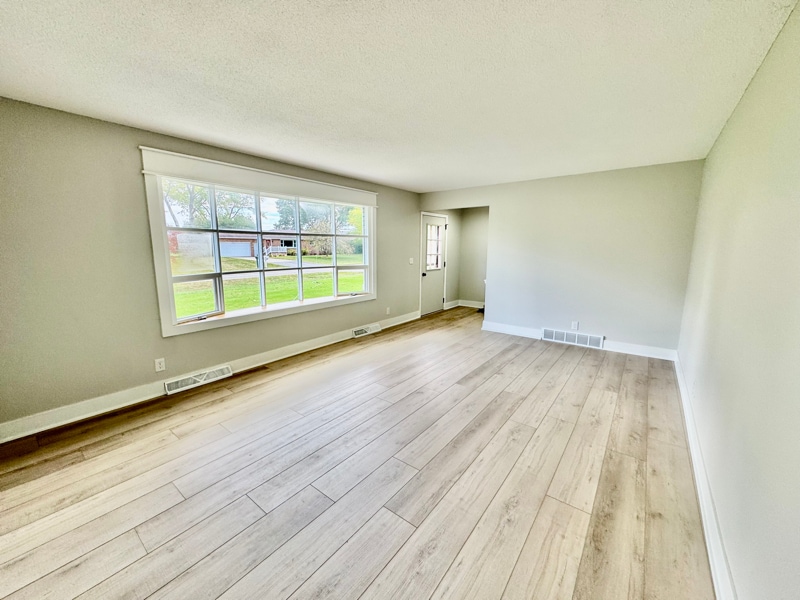 Building Photo - 5800 Ponderosa Dr