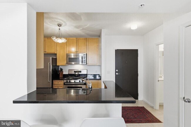 Building Photo - 851 N Glebe Rd