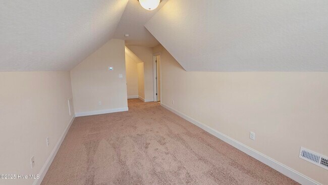 Building Photo - 542 Appalachian Trl N