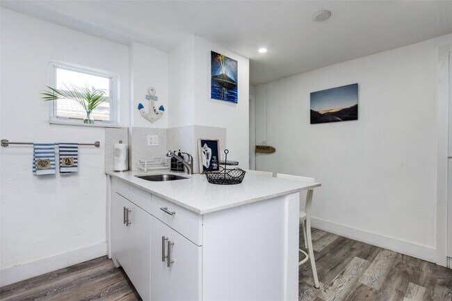 Building Photo - 508 NW 8th Ave