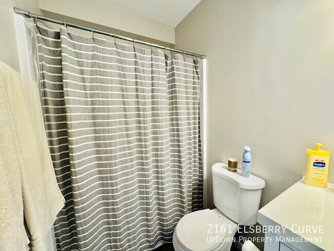 Building Photo - 2161 Elsberry Curv