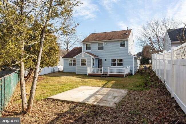 Building Photo - 15162 Wayside Rd