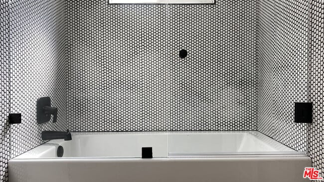 Building Photo - 6474 Cavalleri Rd