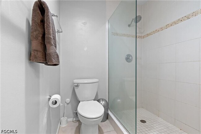 Building Photo - 5665 Trailwinds Dr