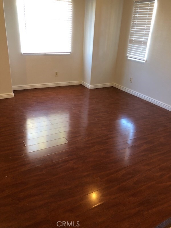 Building Photo - 319 Lampman Way