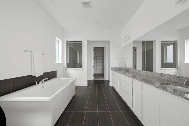 Building Photo - 2304 Novara Trl
