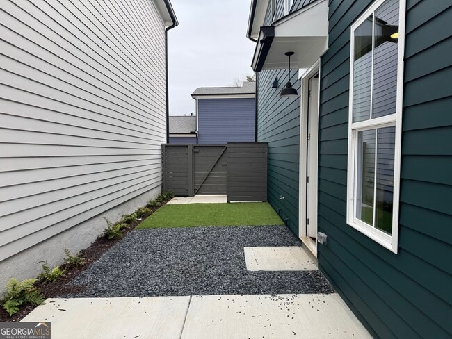 Building Photo - 10 Spiera Way