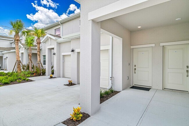 Building Photo - NEW CONSTRUCTION - 2/2 + Loft & 1 Car Garage in Ibis Landing!