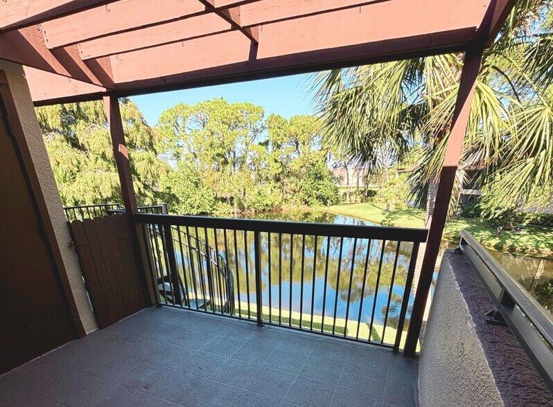 water facing sunsets - 880 S Village Dr N