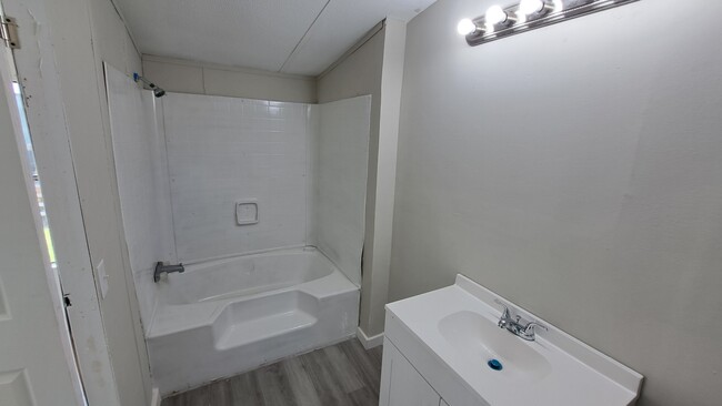 Building Photo - 113 Novits Nook Ct