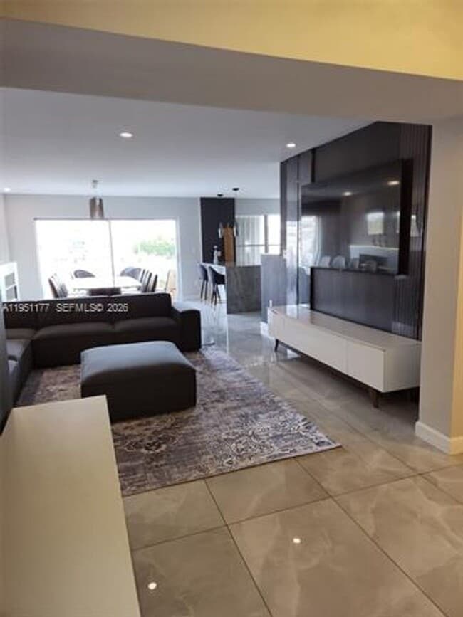 Building Photo - 1075 92nd St