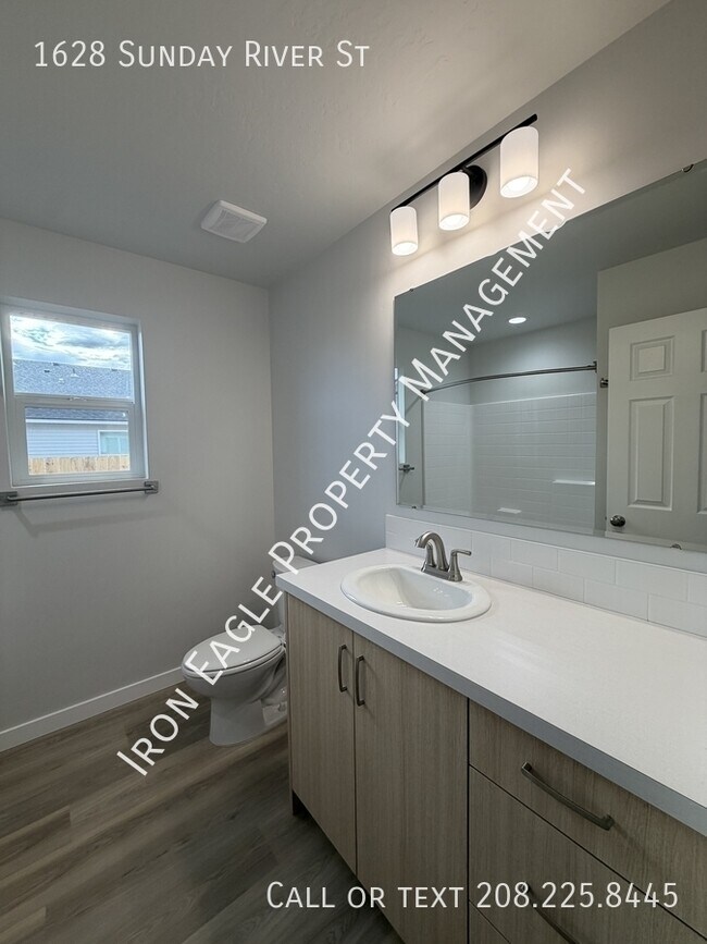 Building Photo - 1628 Sunday River St