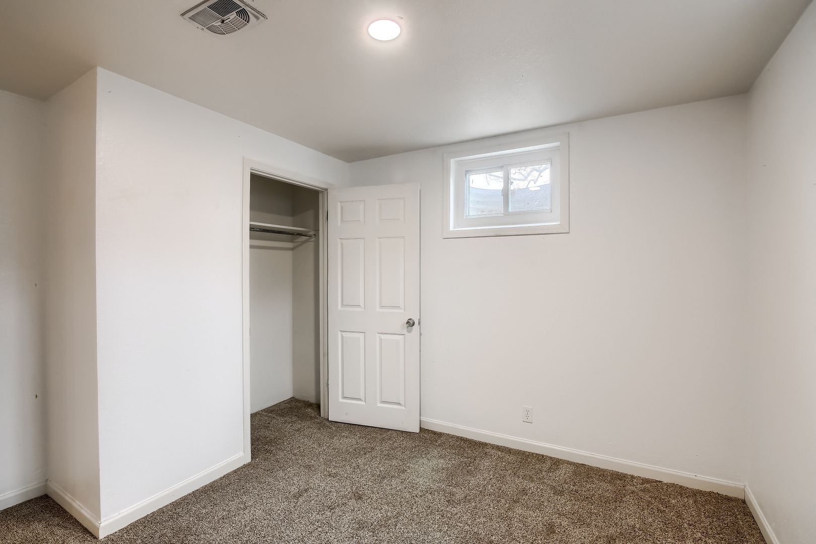 Building Photo - 207 Teal St