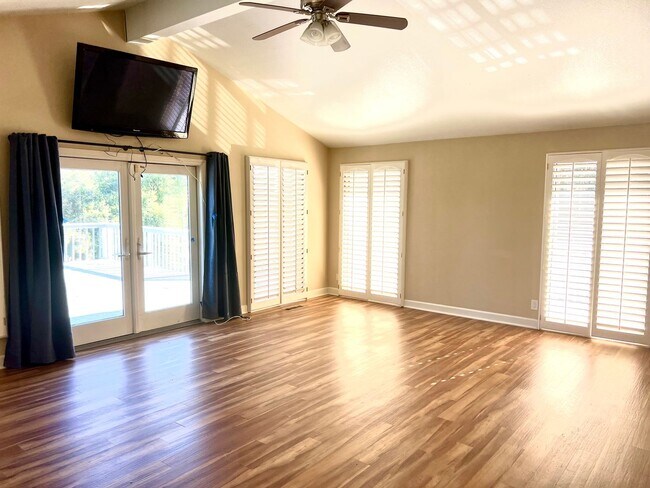 Building Photo - Almaden Valley Ranchette on 1+ Acre | Pool, Horse Property & Views