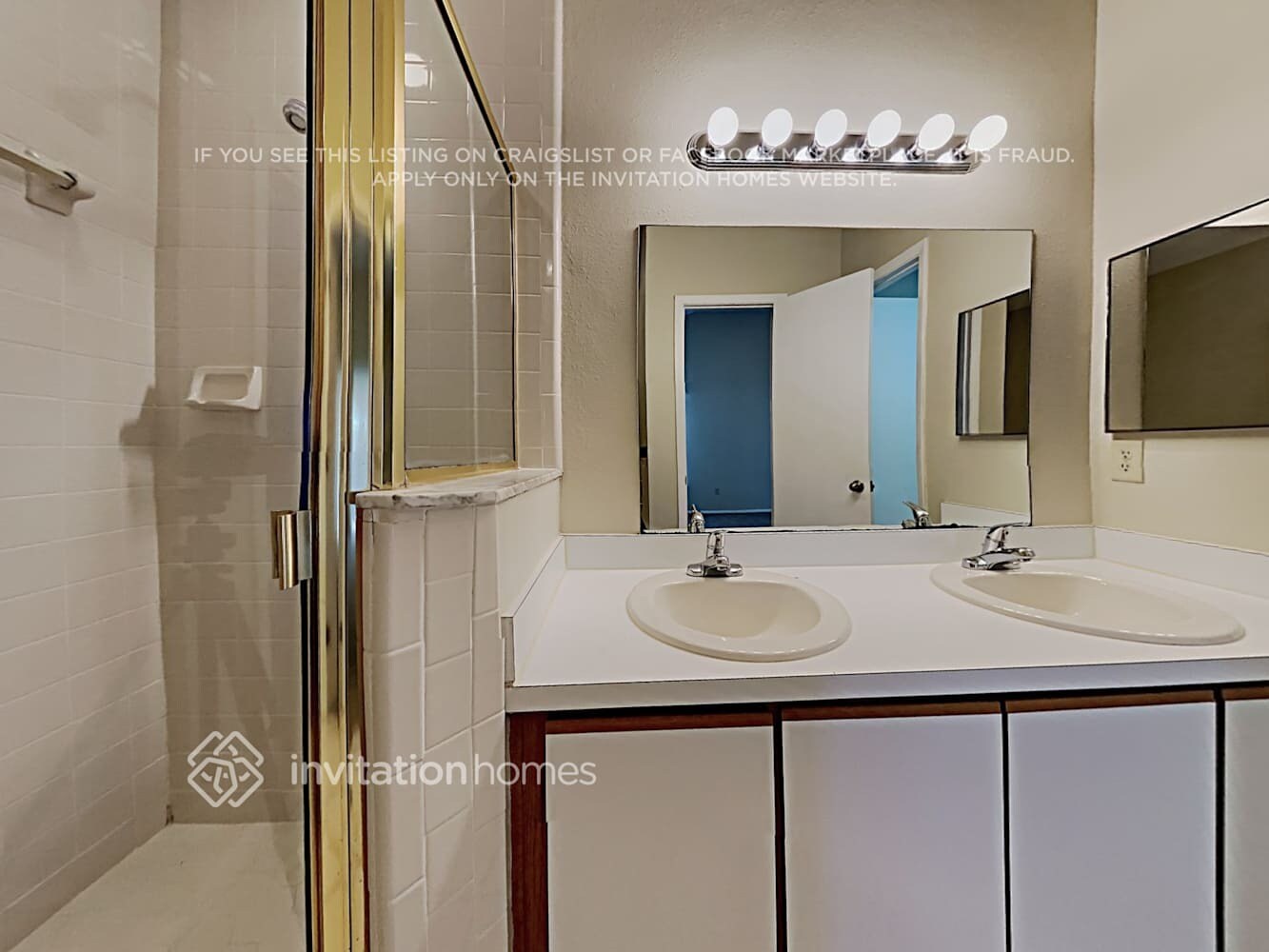 Building Photo - 3424 S St Lucie Dr