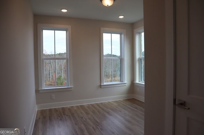 Building Photo - 692 Urban Grange Wy