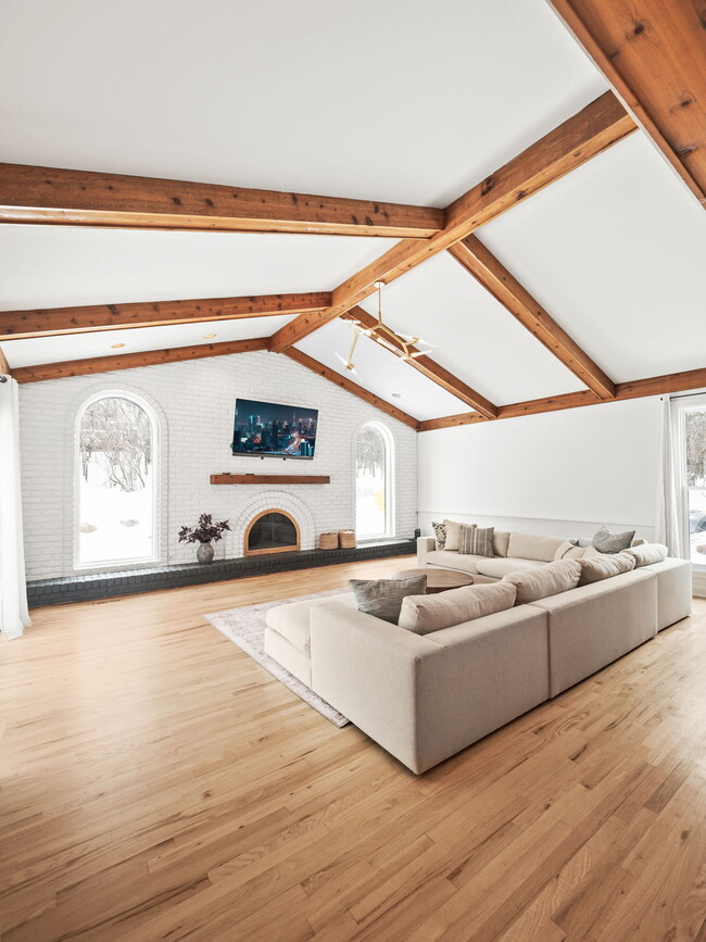 Building Photo - 3250 Chestnut Run Dr