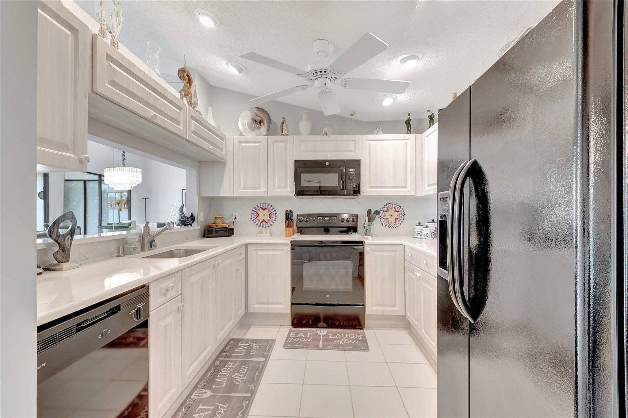 Building Photo - 8224 Cassia Dr