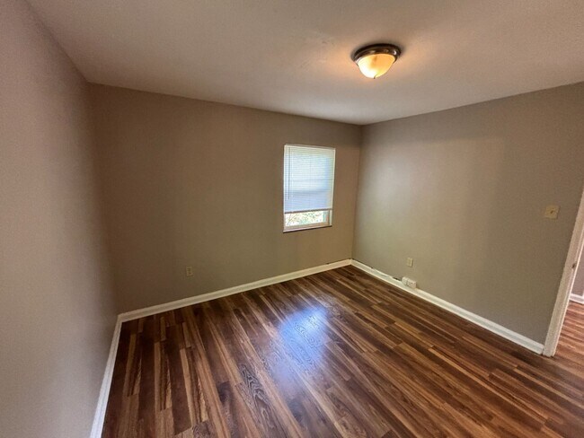 Building Photo - 3121 Gobel Ave