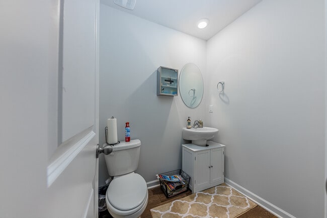 Building Photo - 410 Ginger Dr