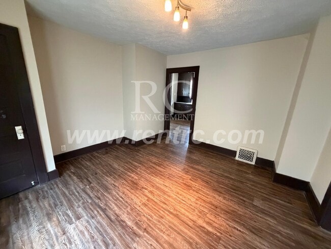 Building Photo - 1220 Harmon-