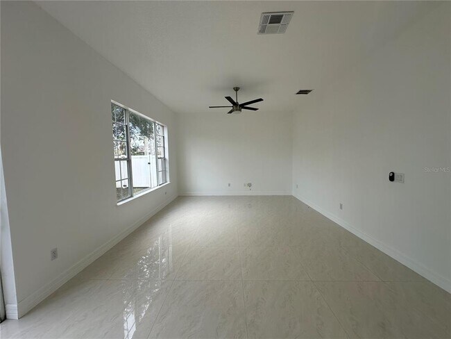 Building Photo - 1907 Cedar Arch Ln