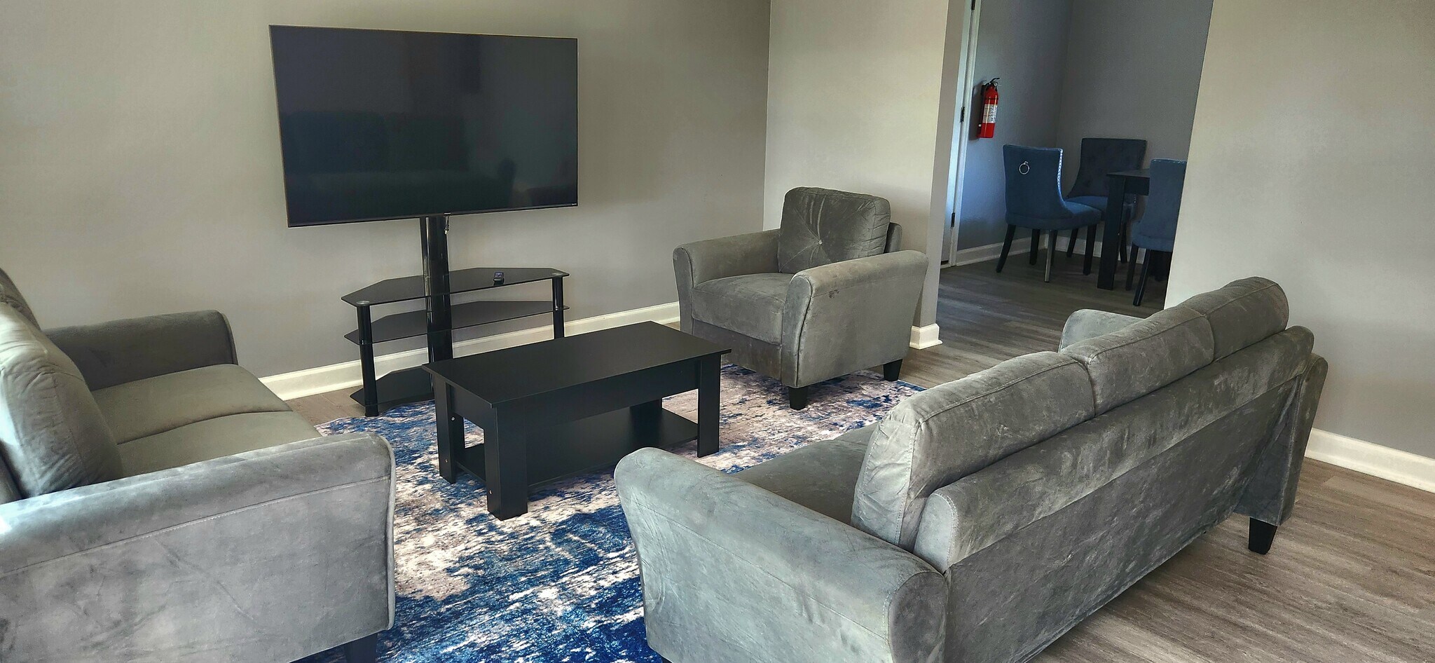 Building Photo - 948 White Oak Dr