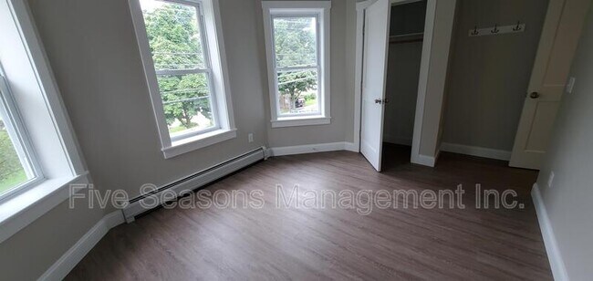 Building Photo - 96 S Union St
