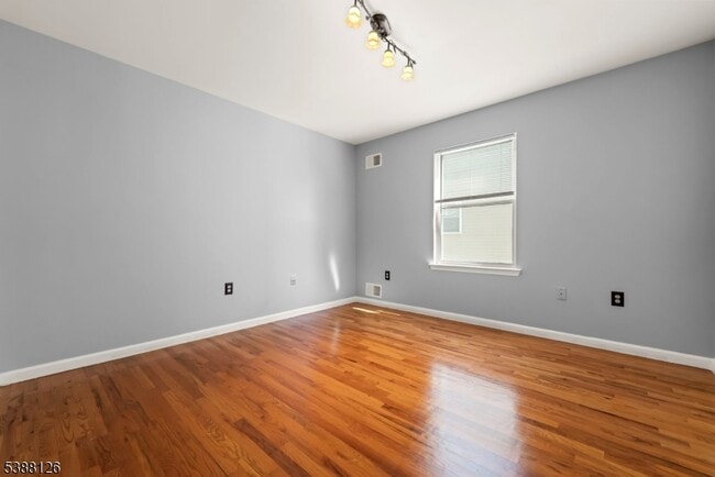 Building Photo - 75 Lenox Ave