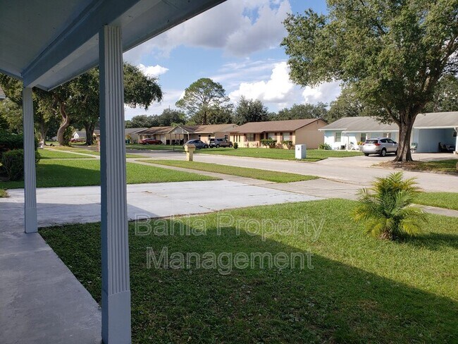 Building Photo - 4654 Alhama St