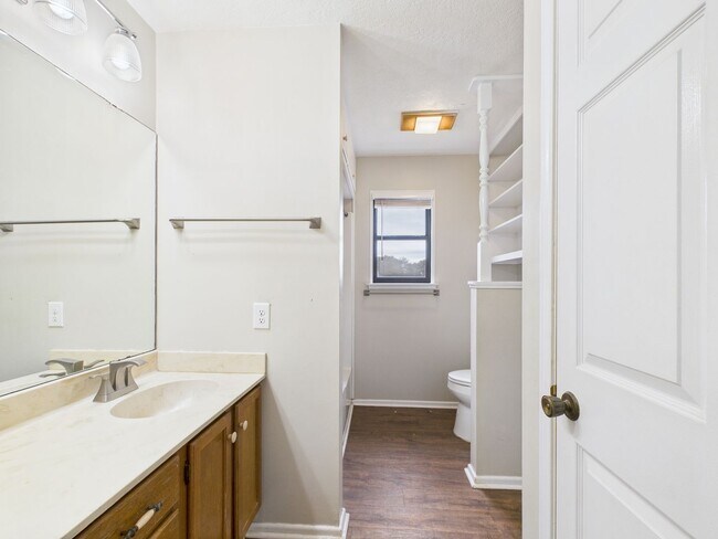 Building Photo - 107 Frederick Rd