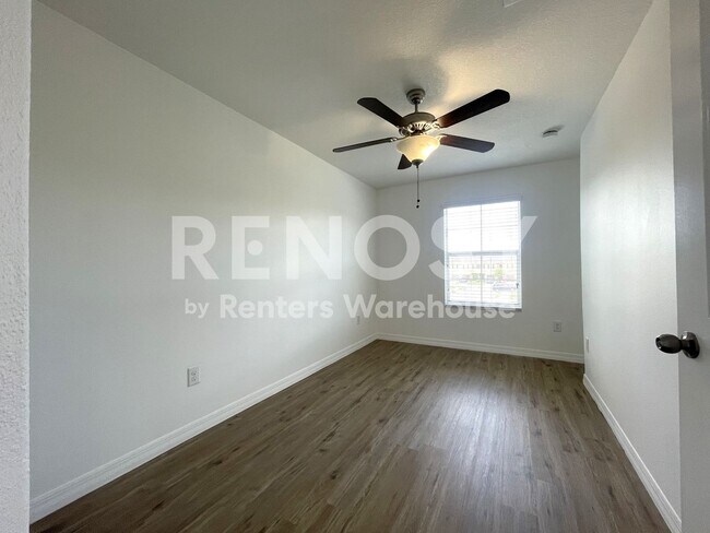 Building Photo - 12942 Utopia Gdns Wy
