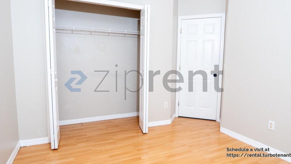 Building Photo - 3309 SW Frankford St