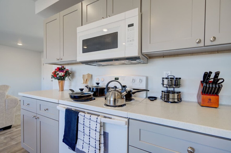 Building Photo - 5242 Fallon St