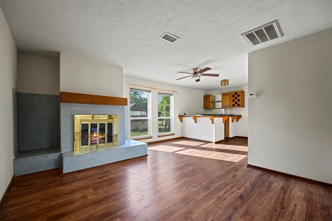 Building Photo - 4735 Charade Dr