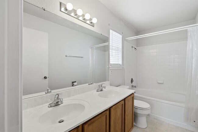 Building Photo - 3807 Haleys Way