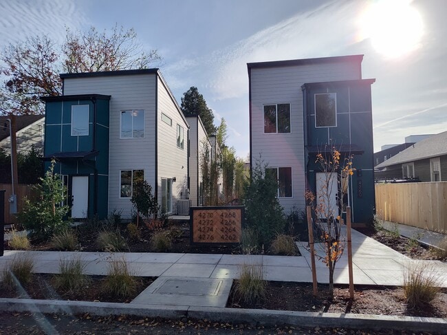 Building Photo - 4262 NE Going St