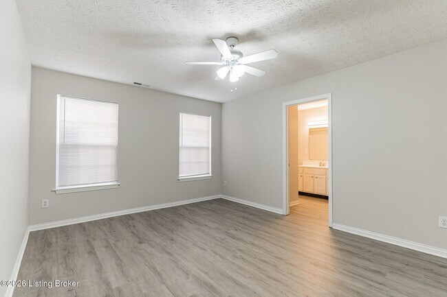 Building Photo - 7121 Blue Stream Ct