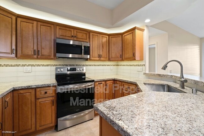 Building Photo - 5895 Friars Rd