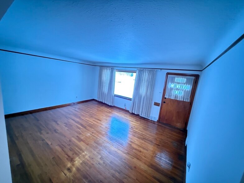 Building Photo - 4820 Green Rd