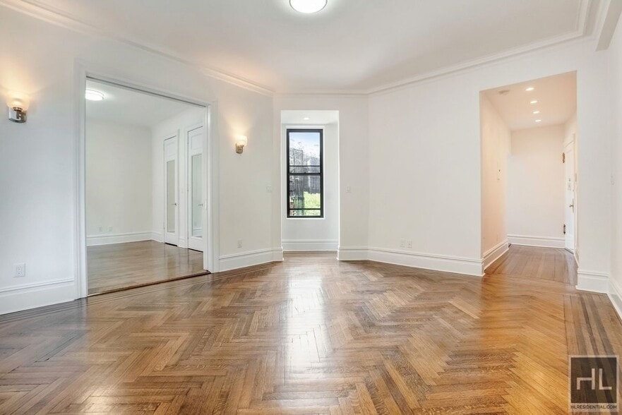 Primary Photo - WEST 72 STREET