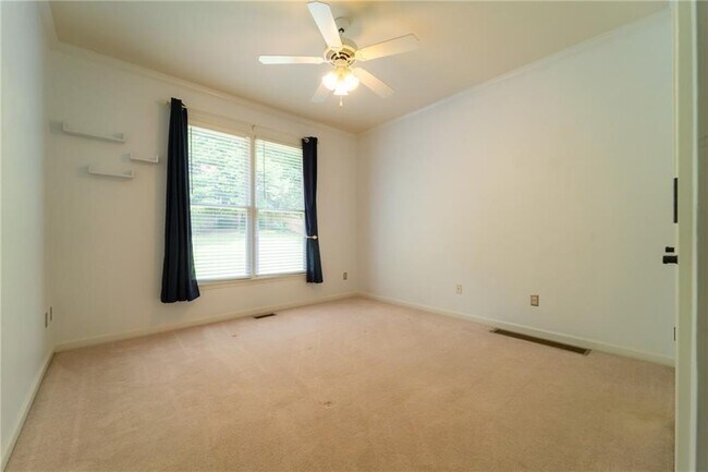 Building Photo - 313 Oak Hill Ln