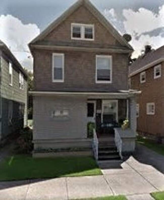 Primary Photo - 1147 W 22nd St