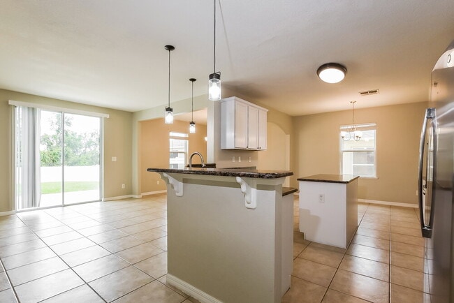 Building Photo - 123 Prairie Falcon Dr