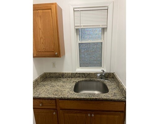 Building Photo - 136 Walnut Ave