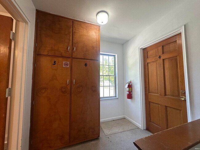 Building Photo - 665 St Mary's Dr