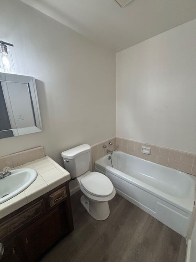 Building Photo - 1017 Nimrod Ct