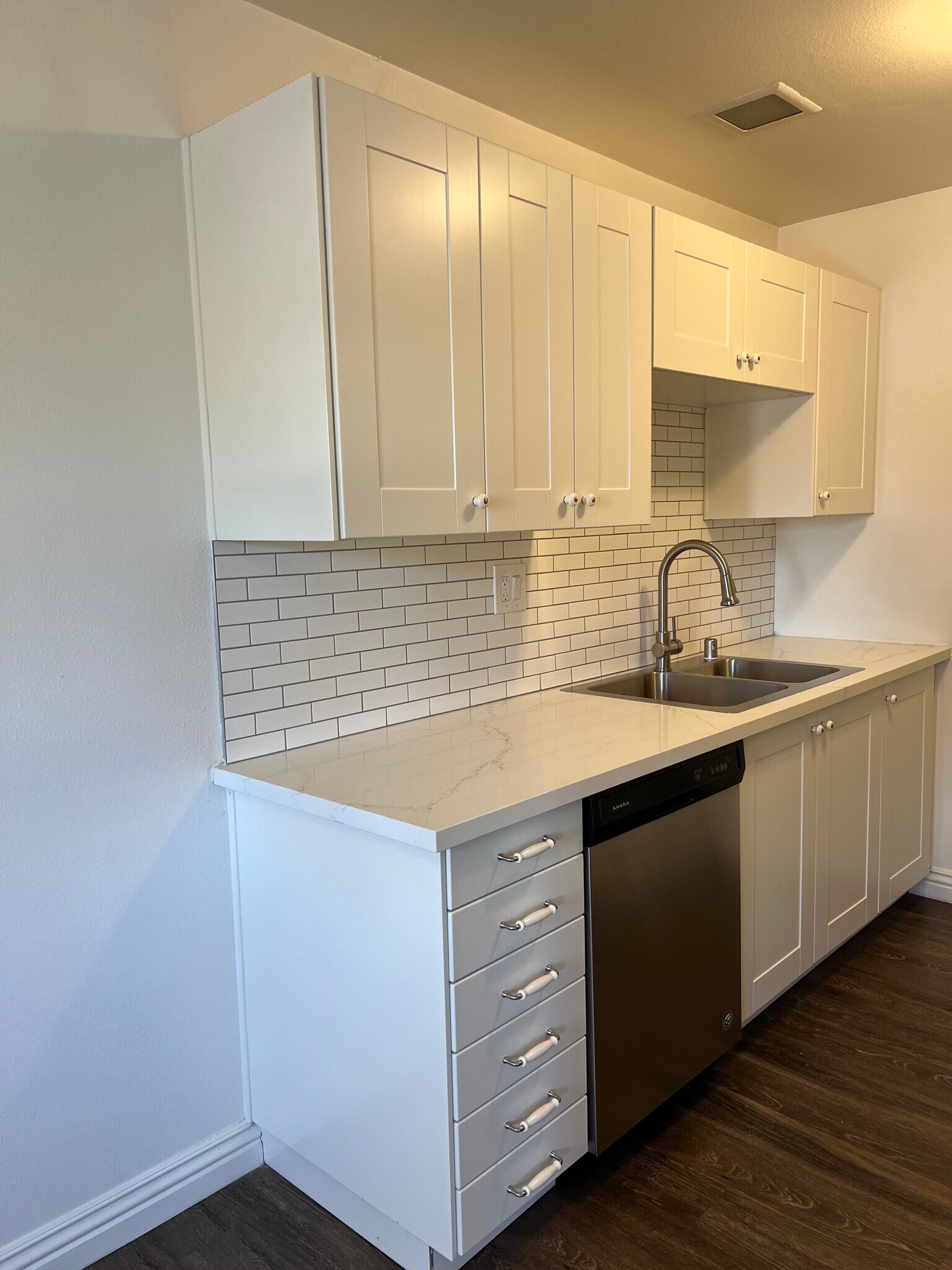 newly remodeled kitchen - 6640 Simpson Ave